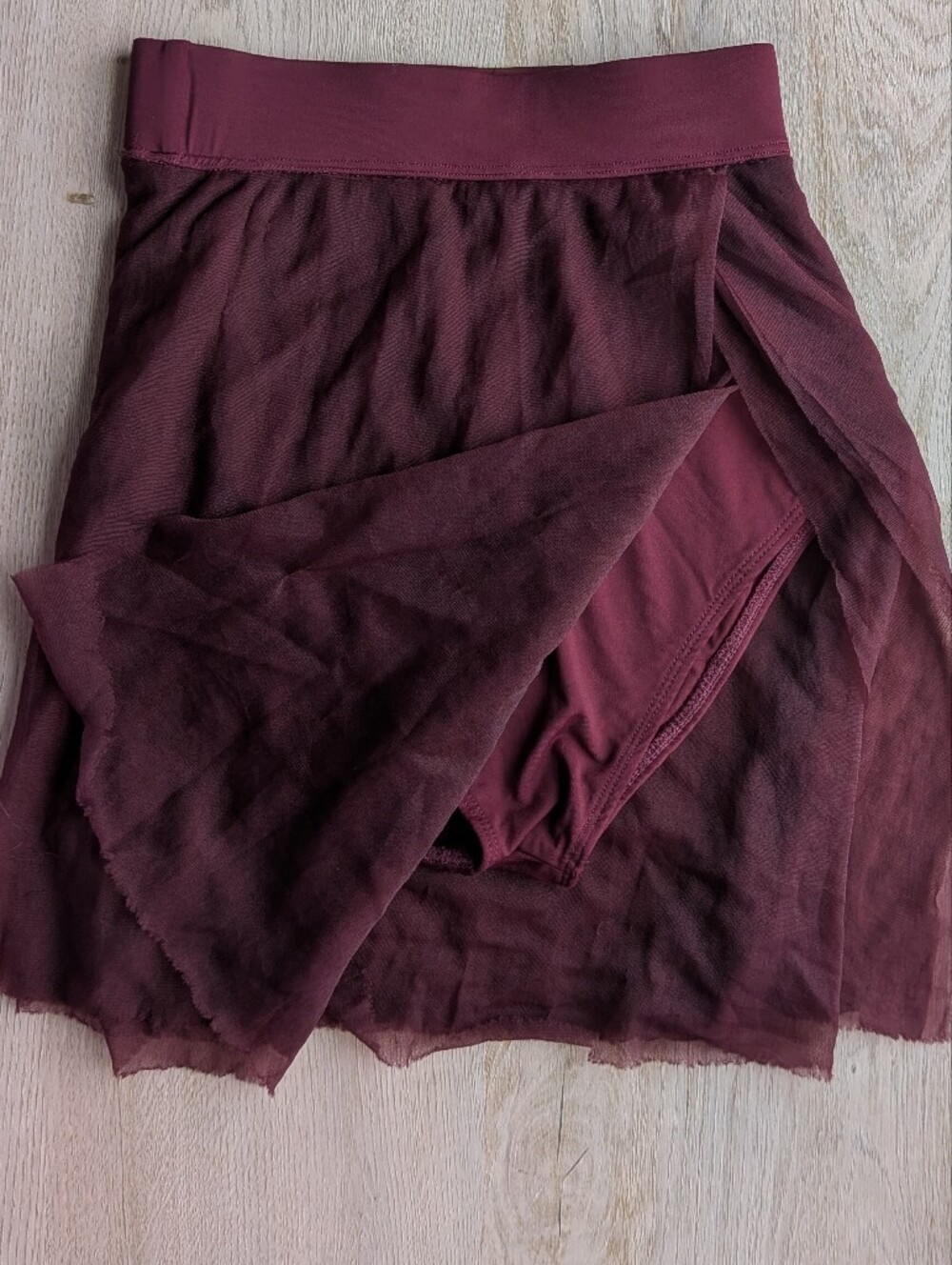 Werk Dancewear Burgundy Mesh Pull-On Dance Skirt with Built-In Briefs - Size YL